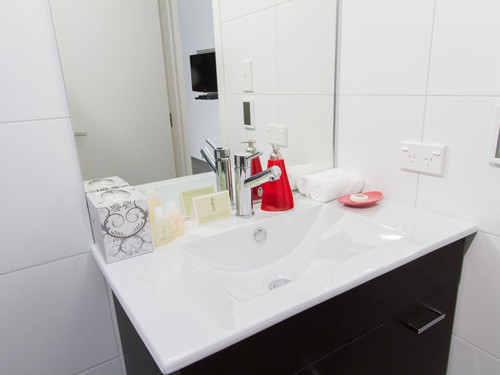 bathroom2